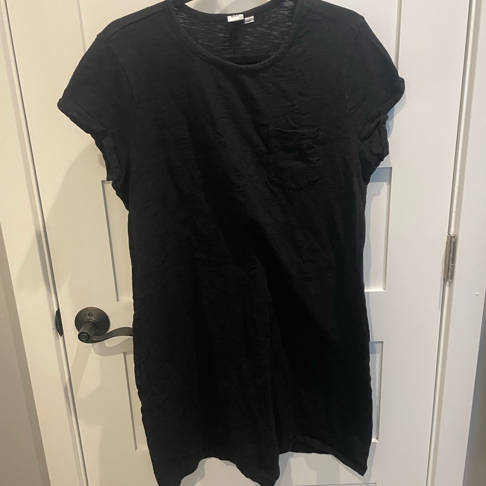 GAP Black Short Sleeve Tee with Logo Tag - Picture 1 of 4